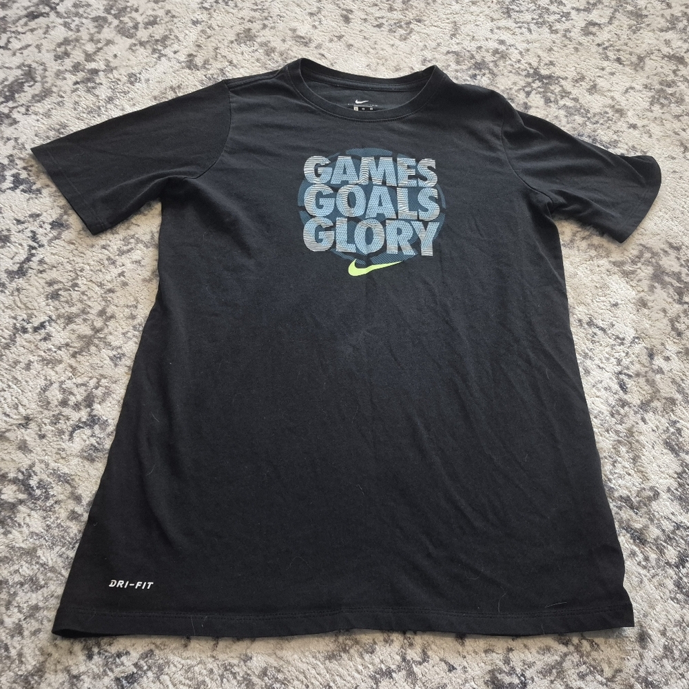 Nike boys XL games goals glory dri fit t shirt